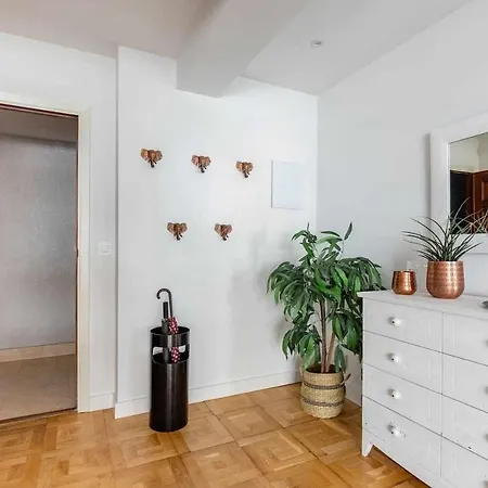 New Amara Friends & Families Parking Appartement *