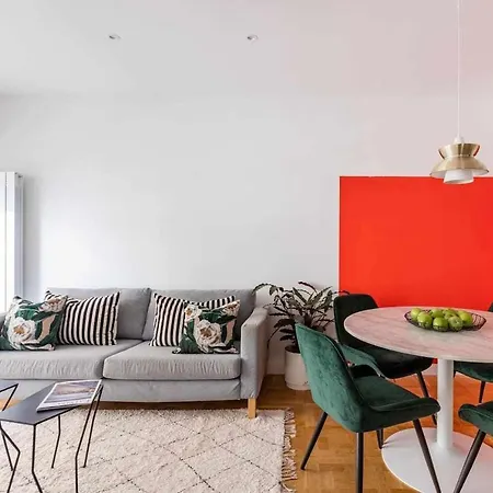 New Amara Friends & Families Parking דירה